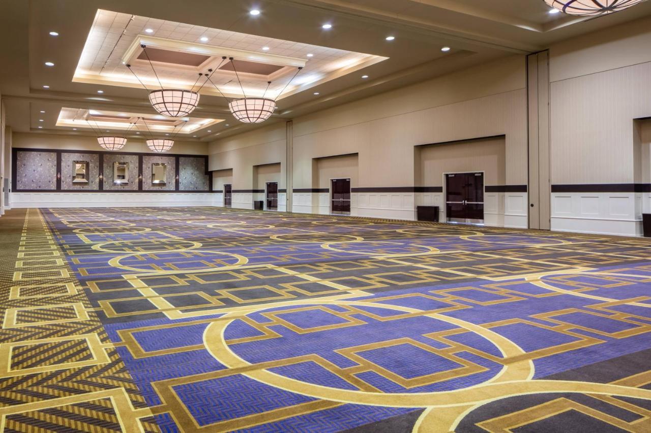 Sheraton Overland Park Hotel At The Convention Center Esterno foto