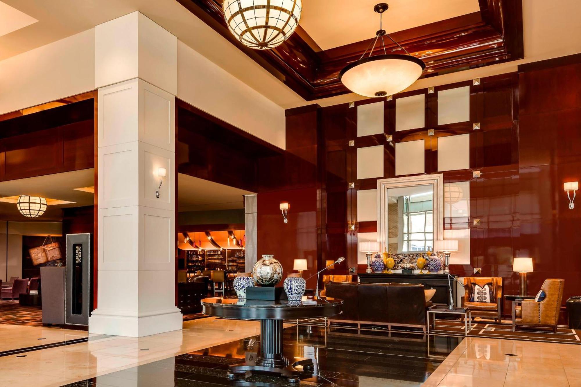 Sheraton Overland Park Hotel At The Convention Center Esterno foto