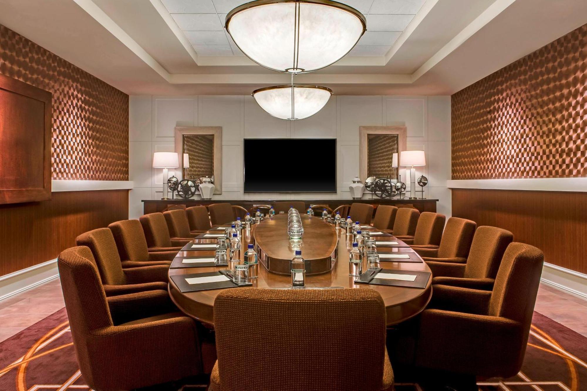 Sheraton Overland Park Hotel At The Convention Center Esterno foto