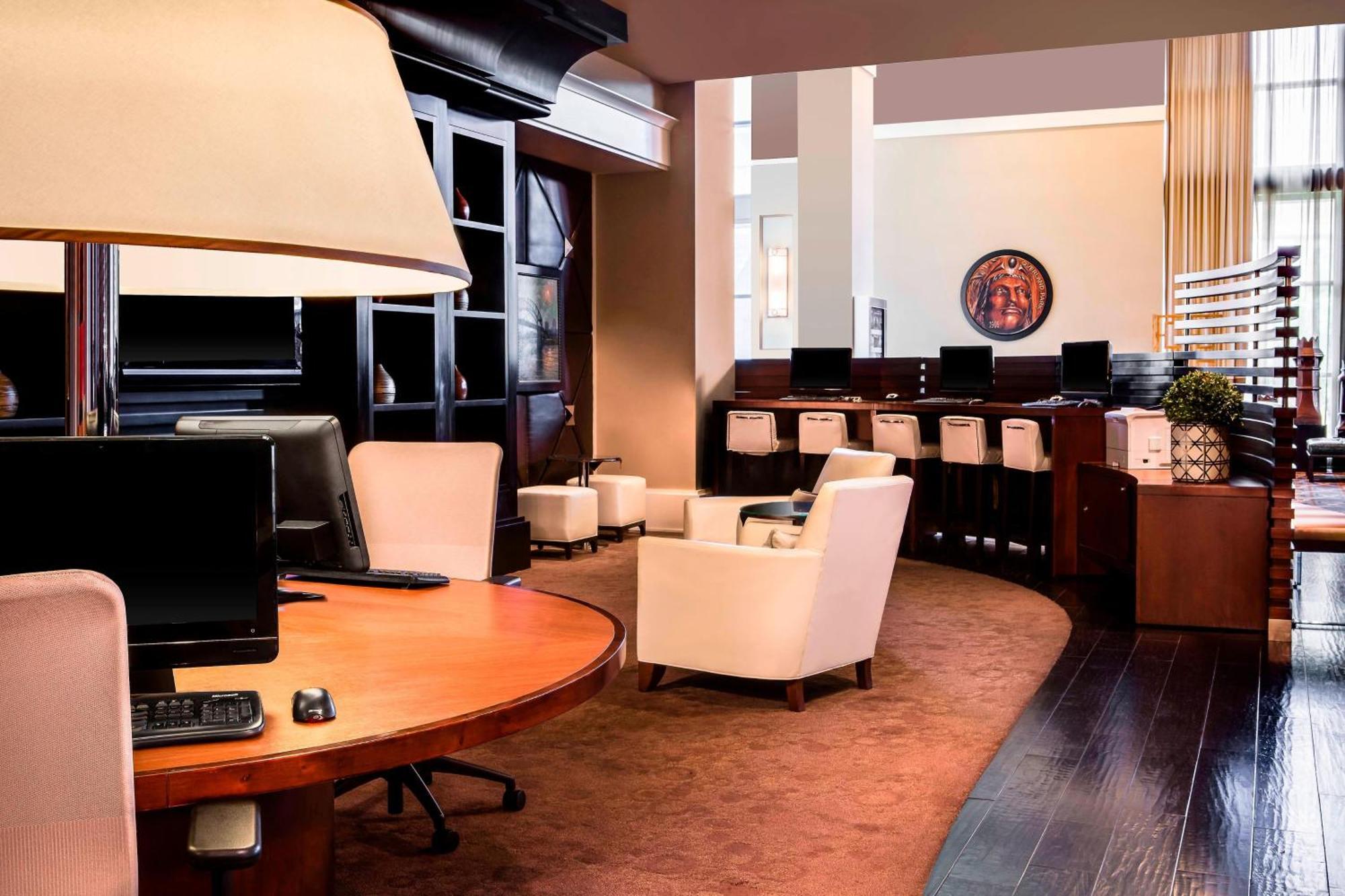 Sheraton Overland Park Hotel At The Convention Center Esterno foto